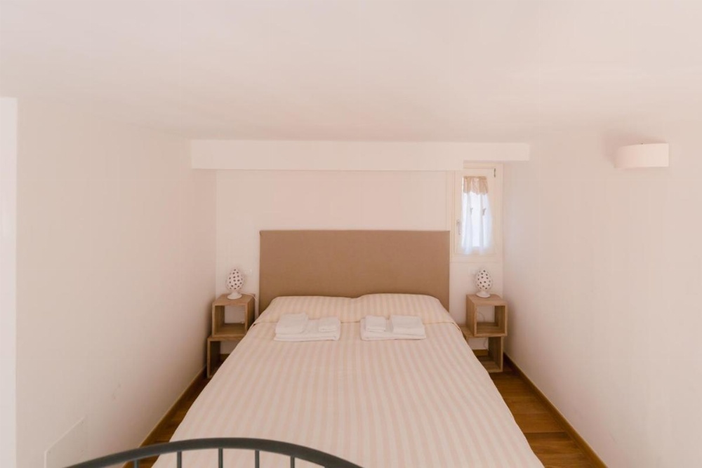 Grande, moderno appartamento in edificio storico Image 30