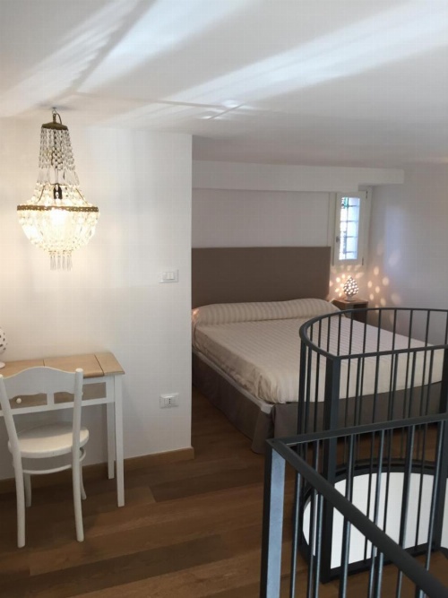 Grande, moderno appartamento in edificio storico image 32