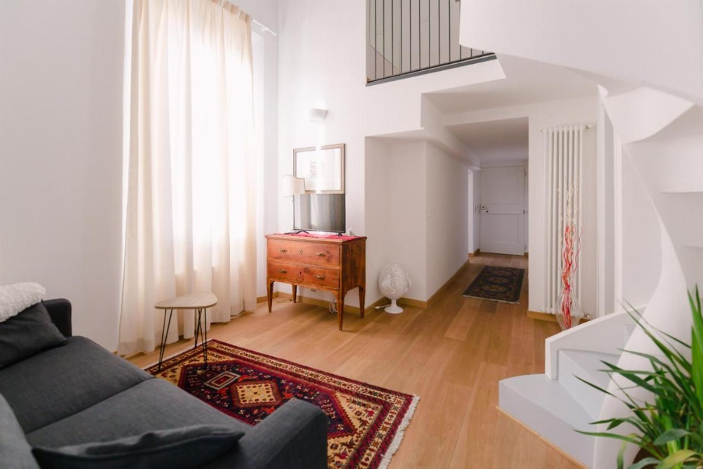 Grande, moderno appartamento in edificio storico Image 43